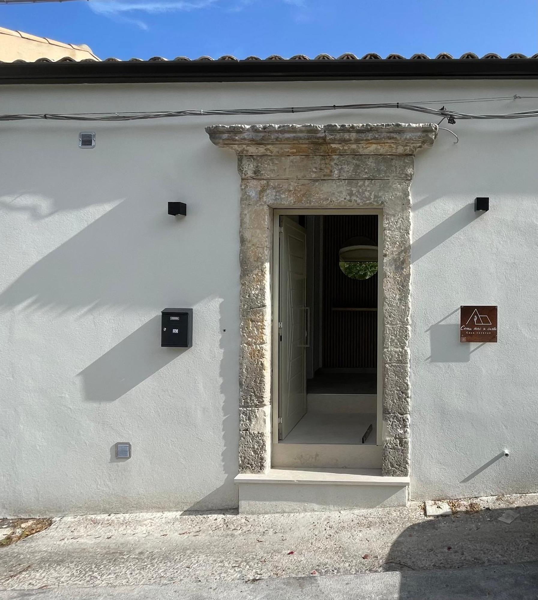 Comu Veni Si Cunta Villa Noto Bagian luar foto